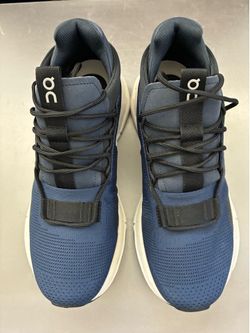 ON Women’s CLOUDNOVA Form 2 Navy Blue White Running Walking Shoes sz 8