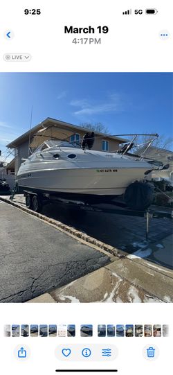2002 Regal 2465 commodore this is a