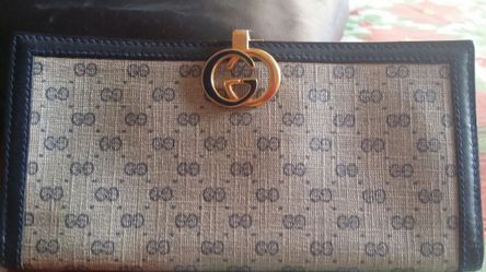 Authentic gucci wallet credit card checkbook holder