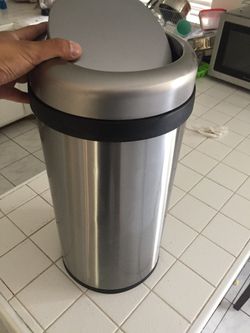 Small 12 gallon trash can