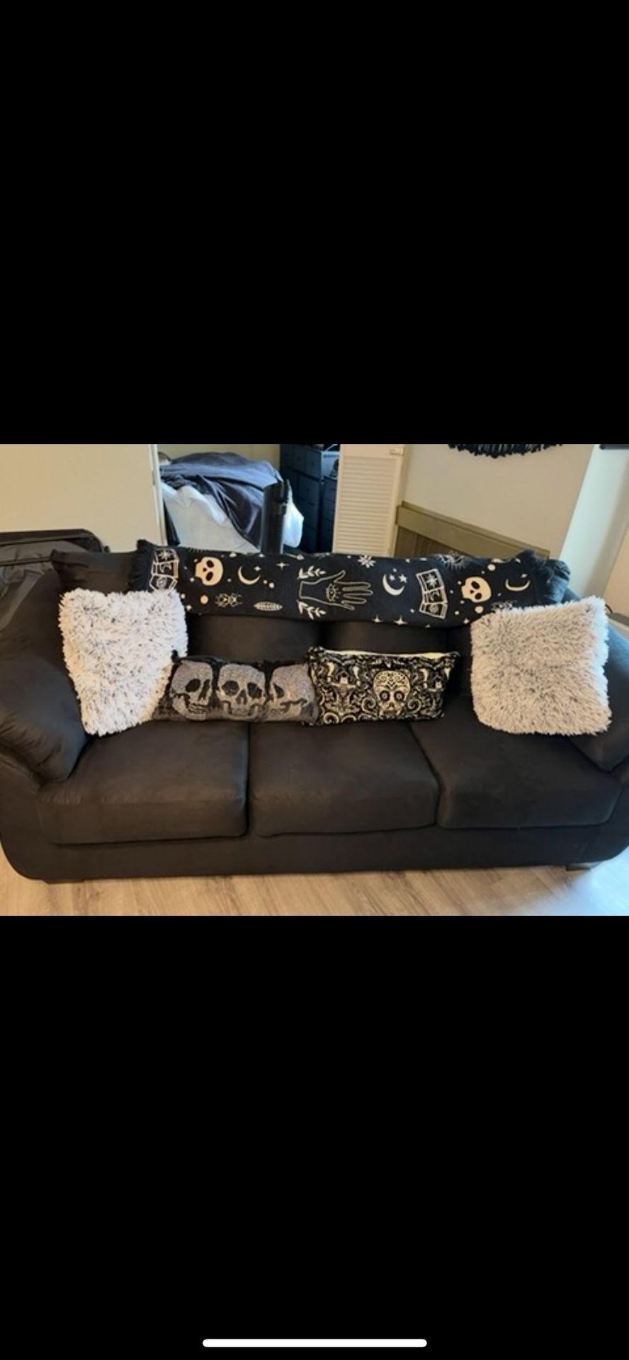 Black 3 Seater Darcey Couch