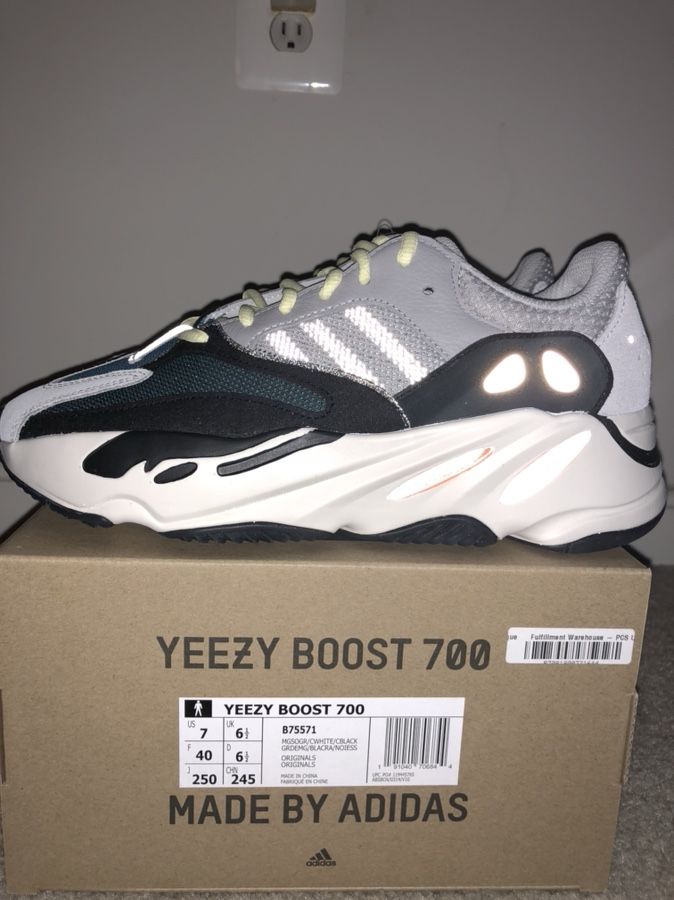 Adidas Yeezy Boost 700 waverunner size 7 new for Sale in