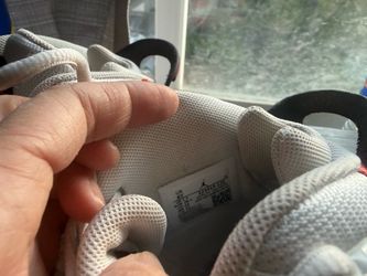 Jordan - Size 6 Y