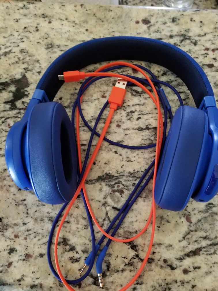 jbl bluetooth headphone blue (e55bt)