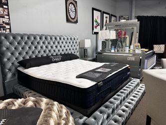 Beautiful platform bed! Only $49 down 🩷🔥 Easy Financing, No credit needed!