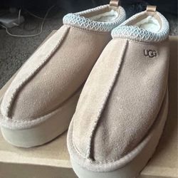 LIGHT Tasmanian UGGS SLIP ON
