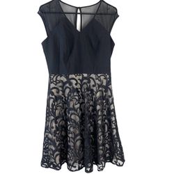 MAGGY LONDON fit and flare dress mesh top lace skirt women’s Size 8 