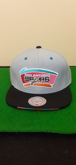 MITCHELL AND NESS SAN ANTONIO SPURS HAT