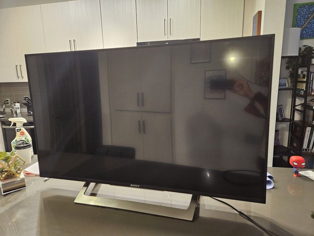 Sony XBR43X800D 43" TV Black for Sale in Phoenix, AZ OfferUp