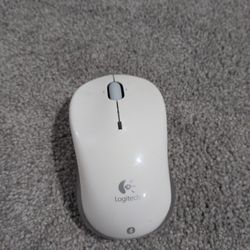 Logitech V470 Bluetooth Cordless Laser Mouse. 