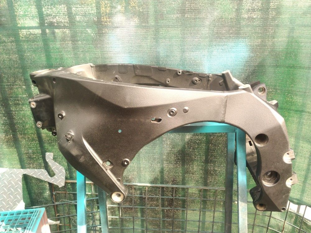 2020 Yamaha R1 Damaged Frame CLEAN CA TITLE