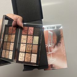 Nars NARSissist WANTED EyeShadow Palette 12 Color New In Box.  