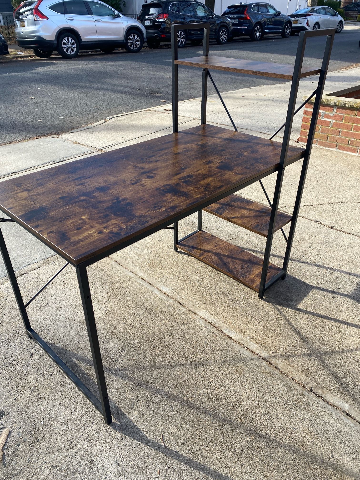 Computer Desk With 4-tier Shelves