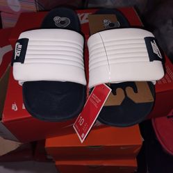 Nike Off Court Adjustable Slides