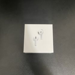 AirPods 4 Wireless Charging Case