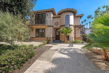 1976 Huntington Drive, South Pasadena, CA 91030
