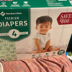 Members mark Premium Diapers
