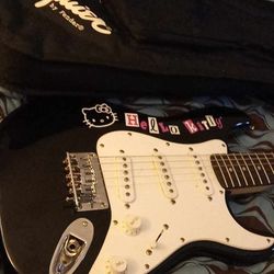 Hello Kitty Guitar 