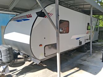 2021 Mobil Home. Iced cold A/C, Kitchen and bedroom.