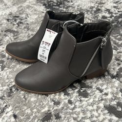 Croft &barrow boots size 6 woman