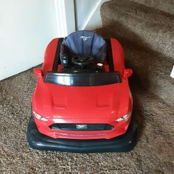 Ford Mustang Walker