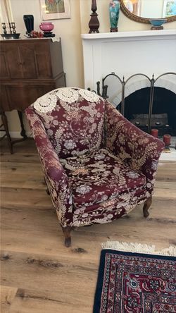 Vintage upholstered  livingroom chair