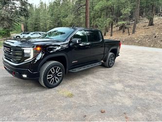 Factory Step Bars For a 2025 GMC Sierra 1500 AT4