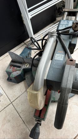 Bosch 10" Sliding Compound Miter Saw (3915)