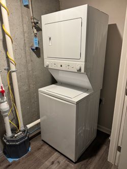 Kenmore Laundry Center - Washer / Dryer Combo