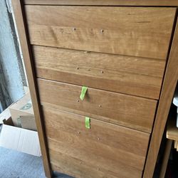 Copeland Furniture 5 Drawer Dresser 