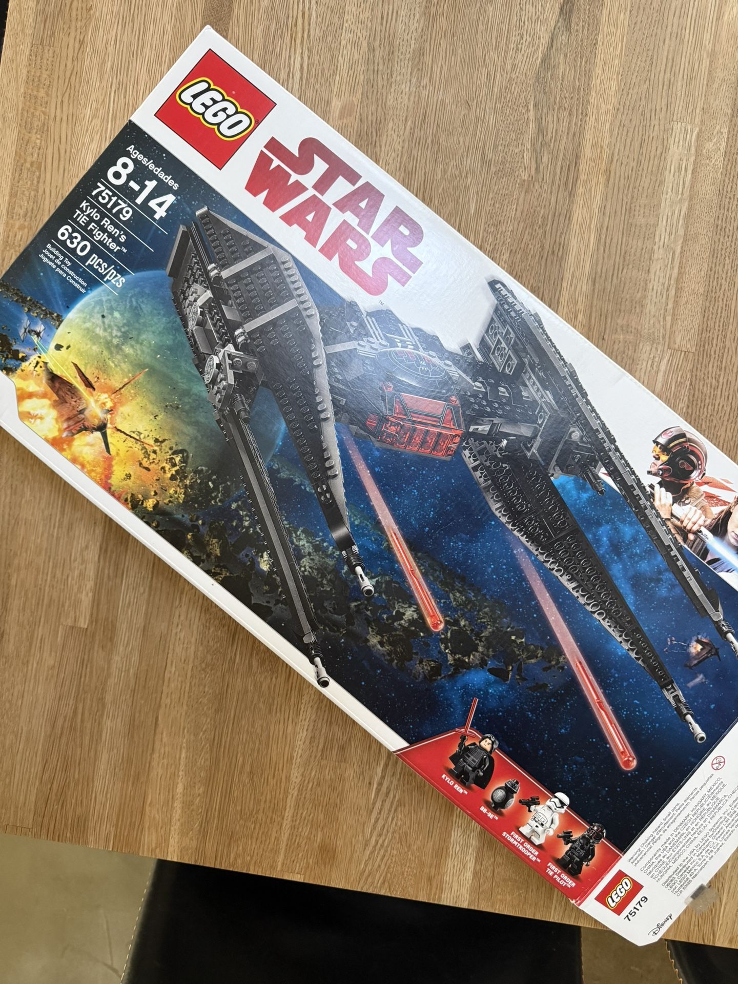 Lego Kylo Ren’s TIE Fighter