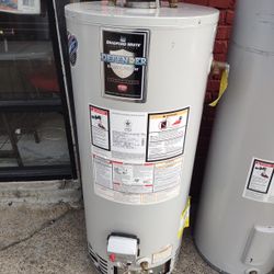 Gas Water Heater 40 Gallon Working Great Condition