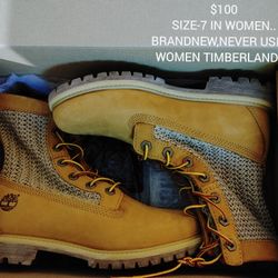 BRANDNEW,NEVER USED.. WOMEN TIMBERLANDS BOOTS...