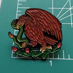 MEXICAN EAGLE CREST PIN