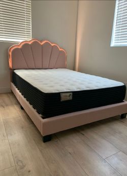 NEW FULL BED FRAME AND MATTRESS
