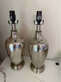Set of 2 silver lamps