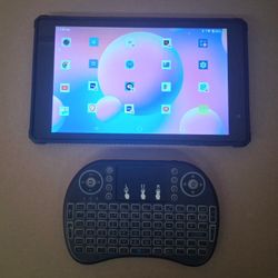 Tablet Entertainment System With Wireless Keyboard And Mouse For Movies TV Shows Documentaries Video Games Music And Apps 