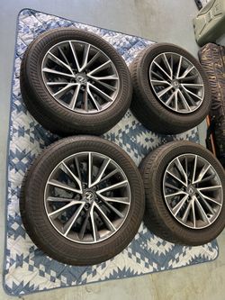 OEM Lexus Nx350 18x7.5 +35 (5x114) Lug Bolts Sold Separately.