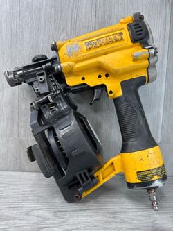 DeWalt DW45NR 15 Degree Coil Roofing Nailer (A1D033008)