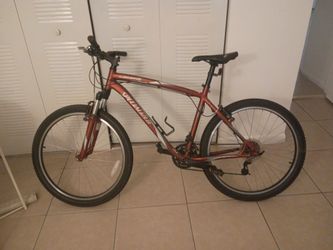 Montain bike specialized hard rock (M)