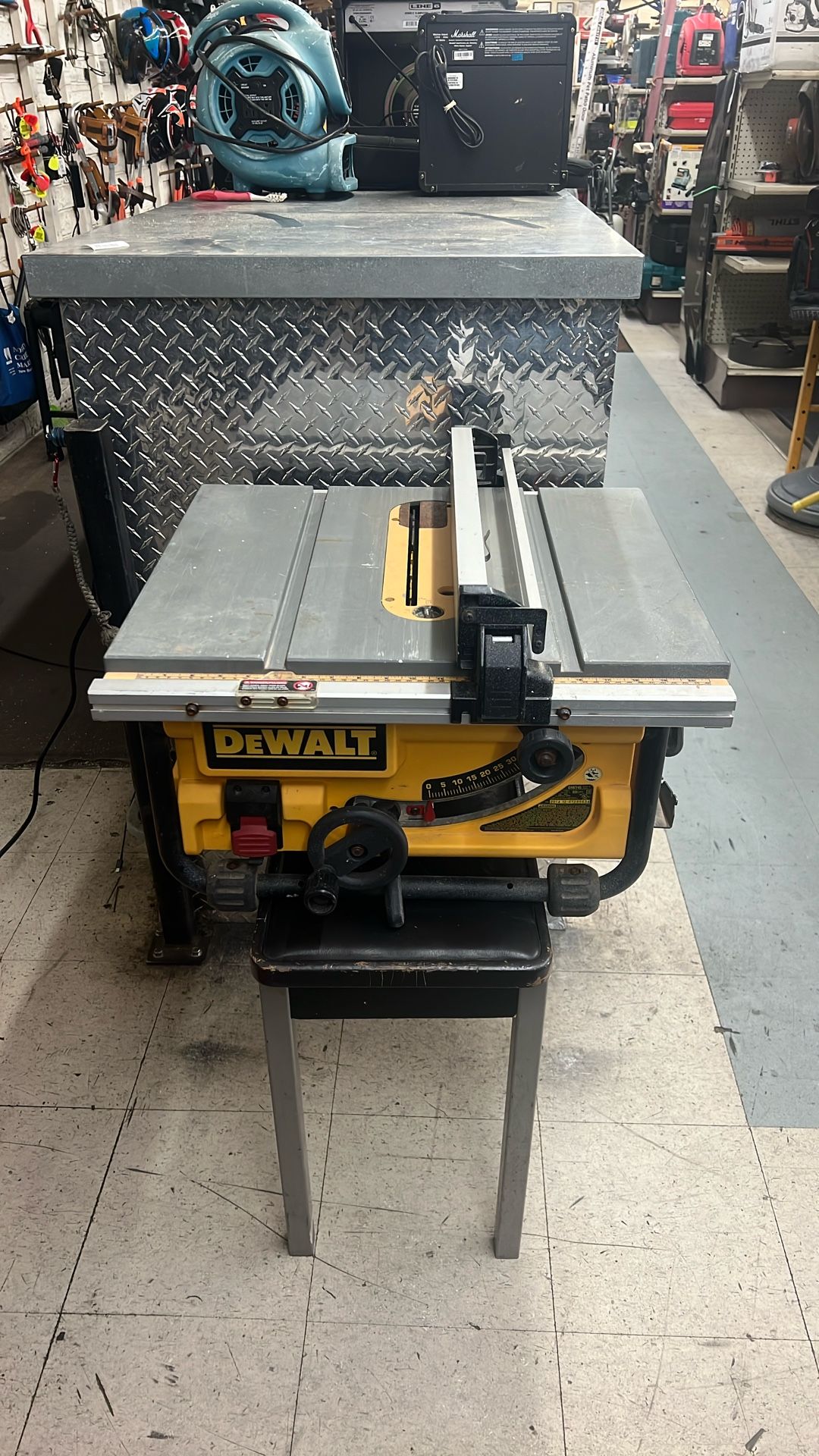 DeWalt 10” Table Saw DW745