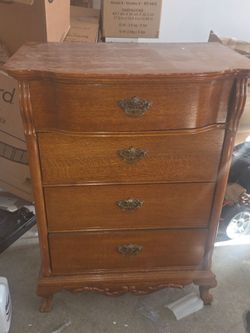 Dresser