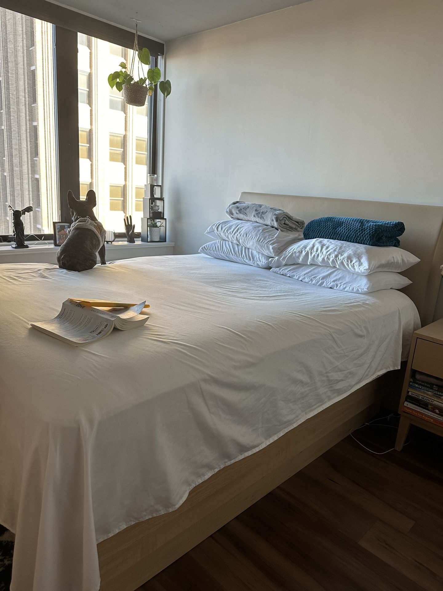 7 Piece Bed Set For Sale