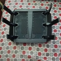 Nighthawk X6 R8000 AC 3200 Router 