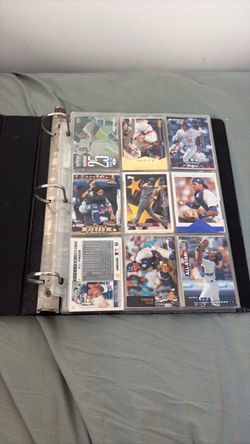 Baseball cards binder