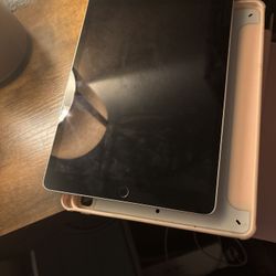 iPad gen 9 (cash only Or Cash App)