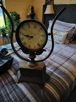 Winston Clock Co. Decorative Mantel Clock