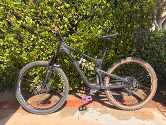 Enduro Santa Cruz Nomad Bike