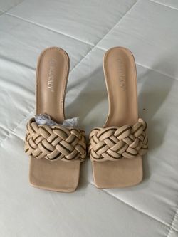 Nude women’s heels
