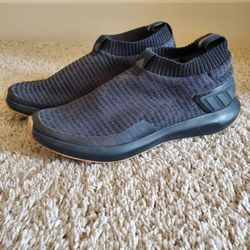 Adidas RapidaRun Black Laceless Running Shoes Size 5